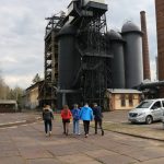 Przestawiciele Miasta Starachowice, fundacji oraz Team Ukraine Love podczas wizyty na Wielkim Piecu