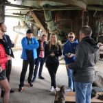 Przestawiciele Miasta Starachowice, fundacji oraz Team Ukraine Love podczas wizyty na Wielkim Piecu